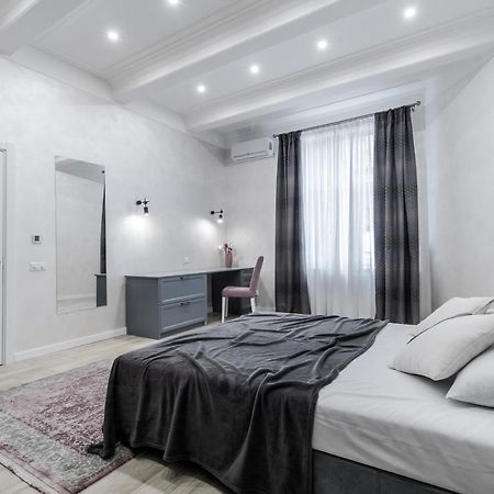 לבוב Inshiapartments On Lysenka Str מראה חיצוני תמונה